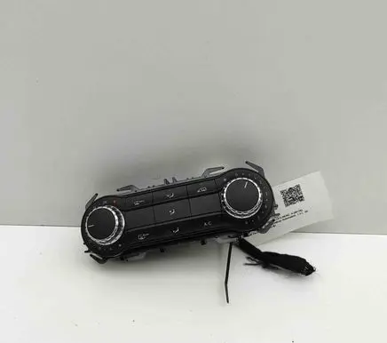 Mercedes-Benz A W176 Interior fan control switch A2469010705 5HB01044504