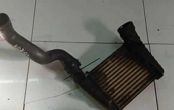 Volkswagen PASSAT B5.5 Intercooler radiator 