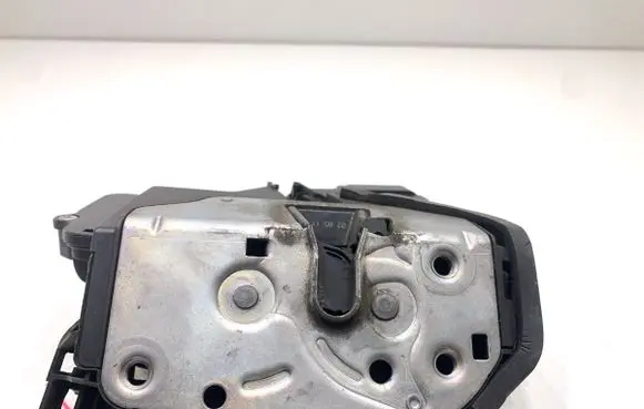 Volkswagen Sharan Rear door lock 7N0839016B