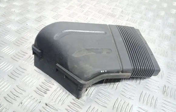 Audi A4 S4 B7 8E 8H Air intake duct part 8E0129617D