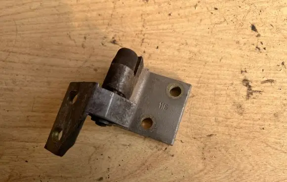 Peugeot 406 Front door upper hinge
