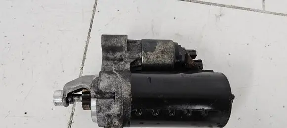 Audi A5 8T 8F Starter motor 0001139019 2009073113