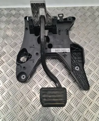 Porsche Cayenne (92A) Brake pedal 7P0723031AD 7P0723117B
