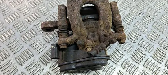 Nissan X-Trail T32 Rear brake caliper 