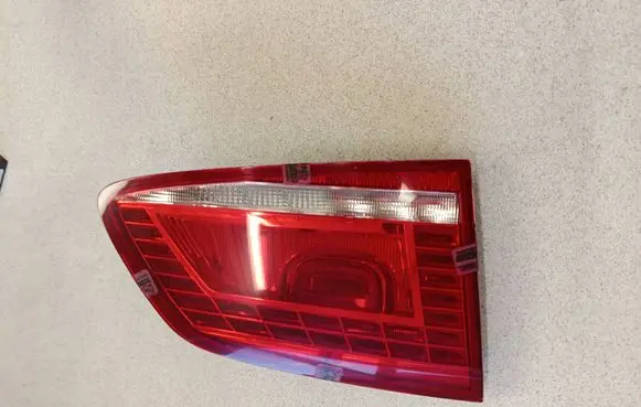 Volkswagen PASSAT B7 Tailgate rear/tail lights 179835