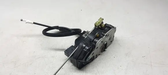 Opel Insignia A Front door lock 13503162