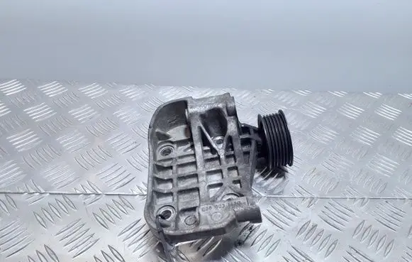Audi Q7 4L Generator/alternator bracket 059903143Q