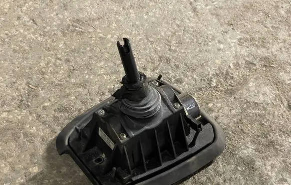BMW 6 E63 E64 Gear shifter/selector 7507160 007943 21112005