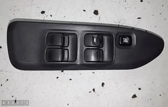 Mitsubishi Lancer Electric window control switch MR587878