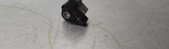 Mercedes-Benz E W213 Airbag deployment crash/impact sensor A2139051300