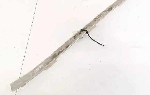 Front sill trim cover