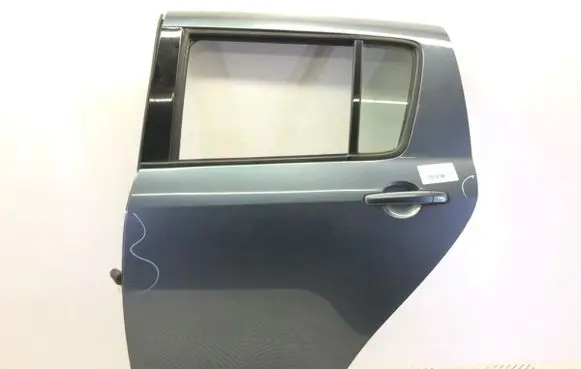 Suzuki Swift I Rear door 