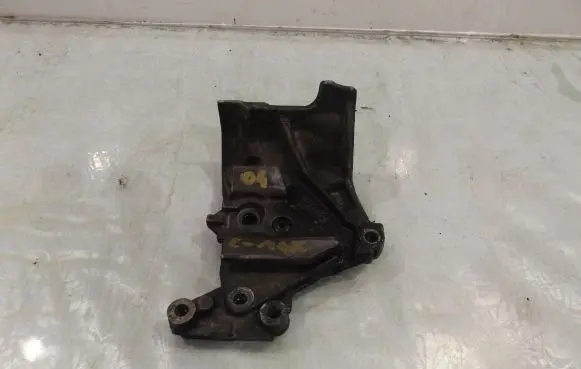 Ford Focus C-MAX Engine mounting bracket