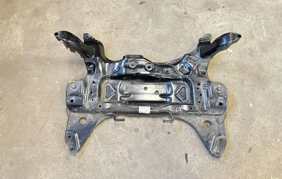 Volvo XC40 Front subframe 32221858 888884
