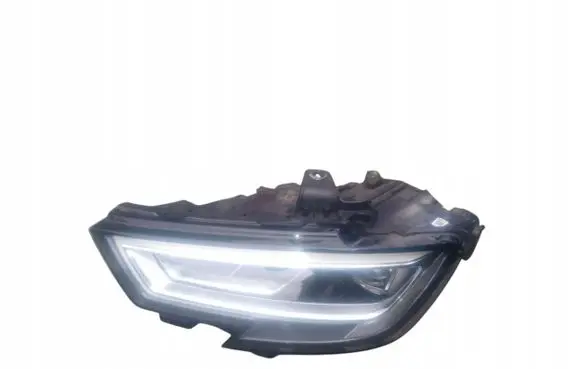 Audi A3 S3 8V Headlight/headlamp 8V0941033C