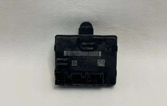 Volkswagen Arteon Door control unit/module 8W1959595D