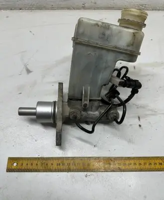 Alfa Romeo 159 Master brake cylinder 32067799B