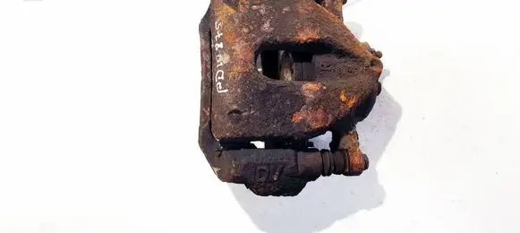 Toyota Auris 150 Front brake caliper 