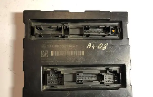 Audi A4 S4 B8 8K Comfort/convenience module 8K0907064C 0108607842