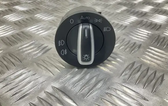 Volkswagen Tiguan Light switch 3C8941431A