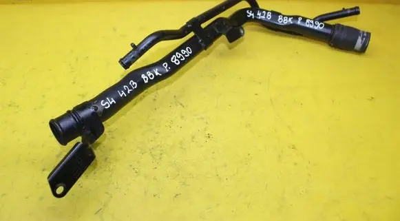 Audi A4 S4 B6 8E 8H Engine coolant pipe/hose