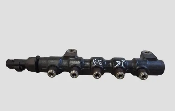 Citroen C4 I Picasso Fuel main line pipe 9654590 727000435 9654592680