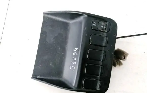 Hyundai Sonata Headlight level height control switch 9333738000 93337-38000