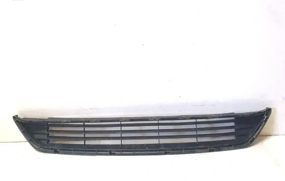Toyota Avensis T270 Front bumper lower grill 5311205100