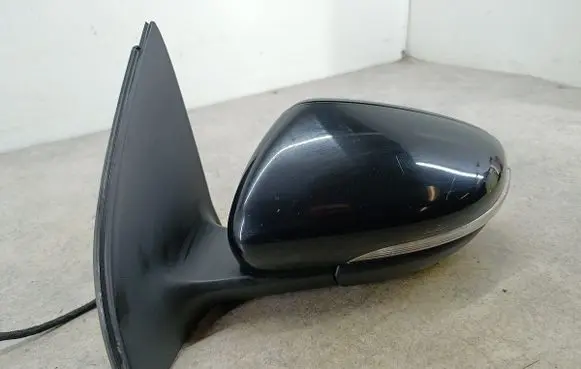 Volkswagen Golf VI Front door electric wing mirror 