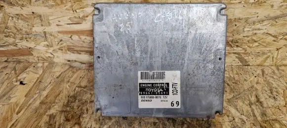 Toyota Avensis T250 Engine control unit/module 1758008070 8966105691 MB1758008070
