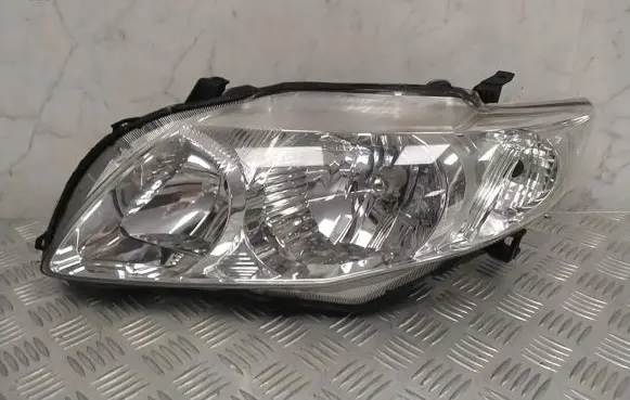 Toyota Corolla E140 E150 Headlight/headlamp 8111002760