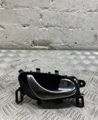 Nissan Navara D23 Front door interior handle 80670EA1A