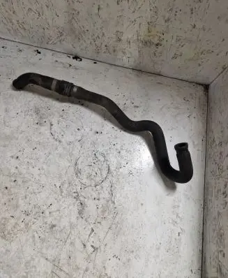 Coolant pipe/hose