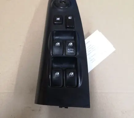 Hyundai Tucson JM Electric window control switch 070824