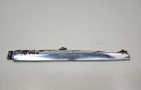 Mercedes-Benz SL R107 Tailgate trim A1076980484