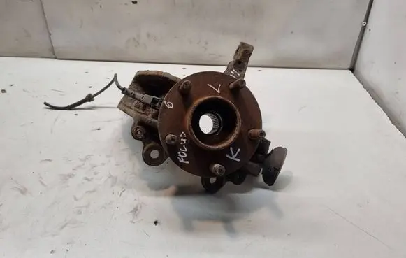 Ford Focus Front wheel hub 3M513K171