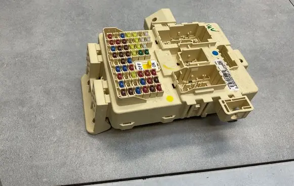 Hyundai Tucson TL Fuse module 91950D3640