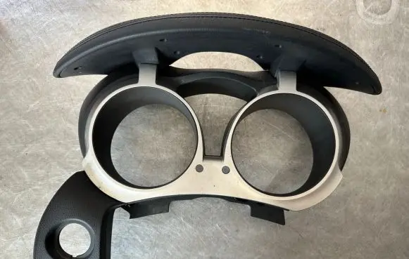 Nissan Juke I F15 Dashboard trim 682401KG5A