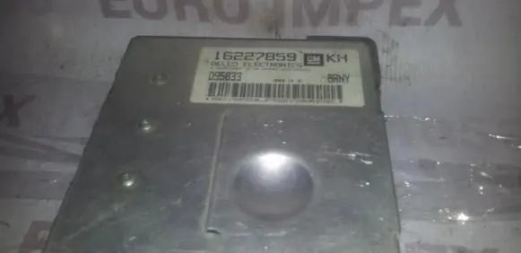 Opel Tigra A Engine control unit/module 16227859 d95033