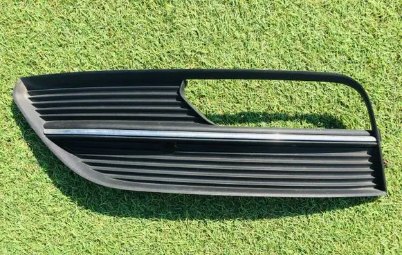 Audi A3 S3 8V Front bumper lower grill 8V5807681A