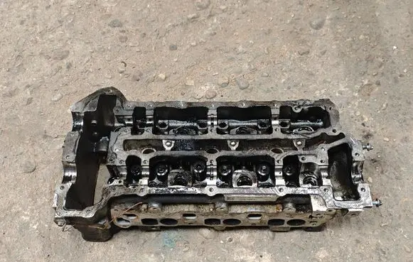 Mercedes-Benz ML W164 Engine head A6420108820