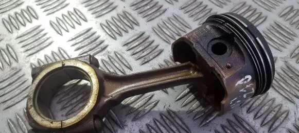 Peugeot 206 Piston with connecting rod