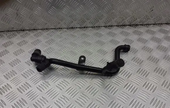 Volkswagen PASSAT B5 Engine coolant pipe/hose 06B133335A