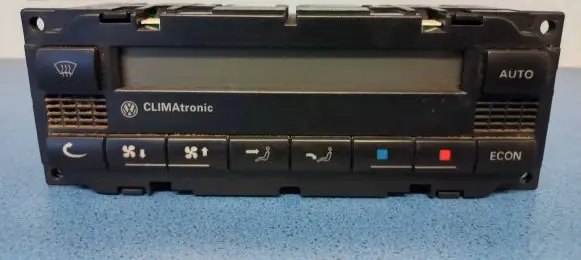 Volkswagen PASSAT B5.5 Climate control unit 0004GP