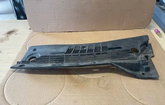 Nissan Almera Tino Bonnet wind deflector 66863BU200