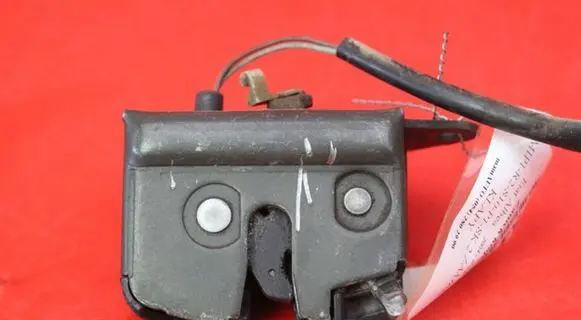 Fiat Albea Tailgate/trunk/boot lock/catch/latch