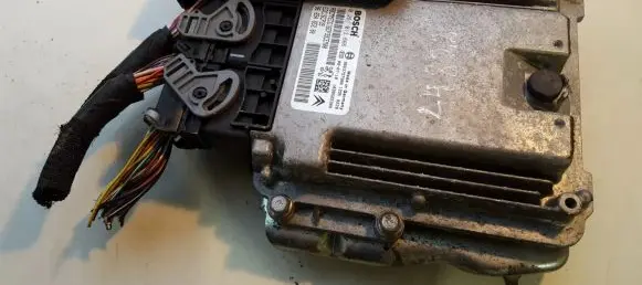 Mitsubishi Outlander Engine control unit/module 0281013666 9665465280