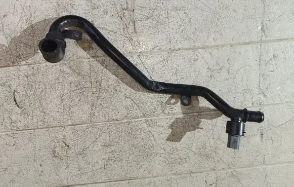 Audi A3 S3 8P Engine coolant pipe/hose 5N0121070L CBA