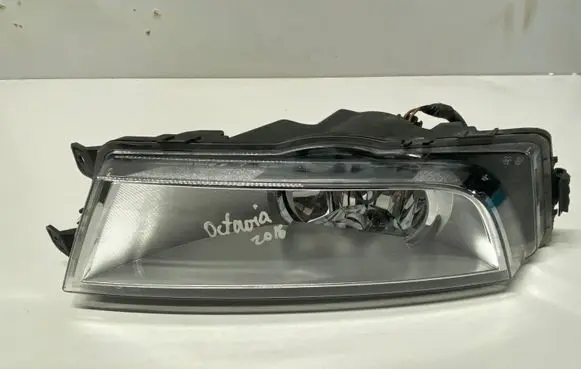 Skoda Octavia Mk3 (5E) Front fog light 5E0941700D