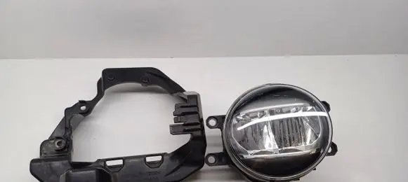 Lexus CT 200H Front fog light E1313794R 5212576030
